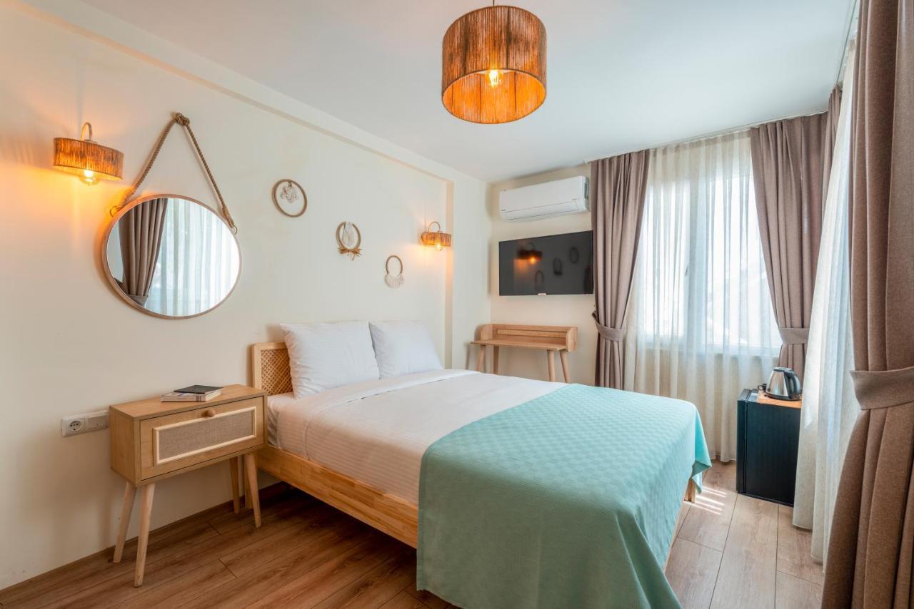Aya Butik Otel Adalar Exteriör bild