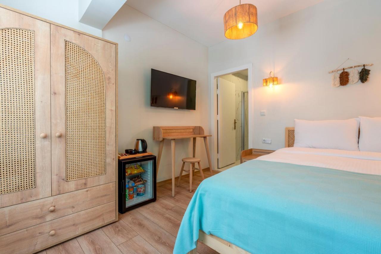 Aya Butik Otel Adalar Exteriör bild