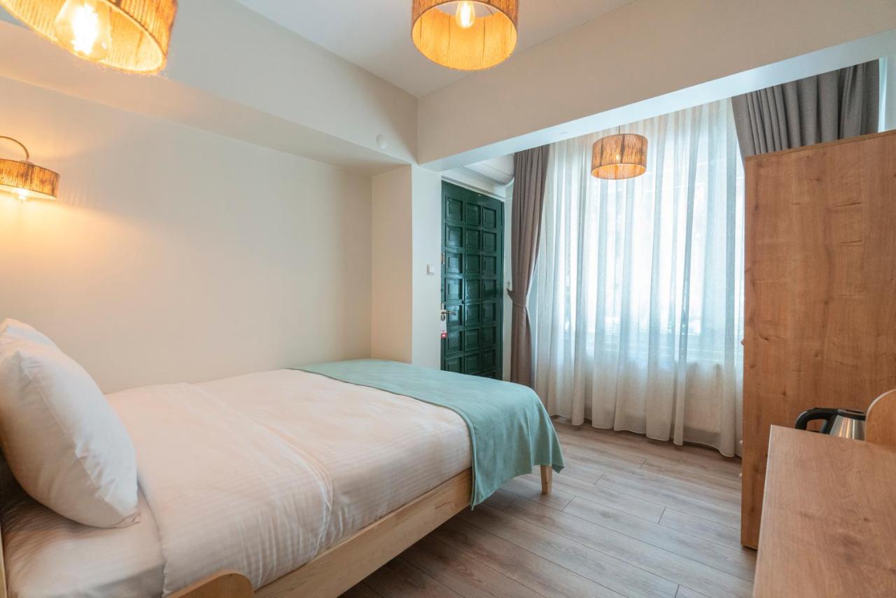 Aya Butik Otel Adalar Exteriör bild