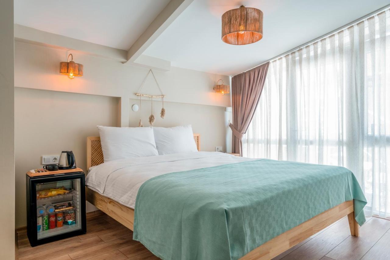 Aya Butik Otel Adalar Exteriör bild