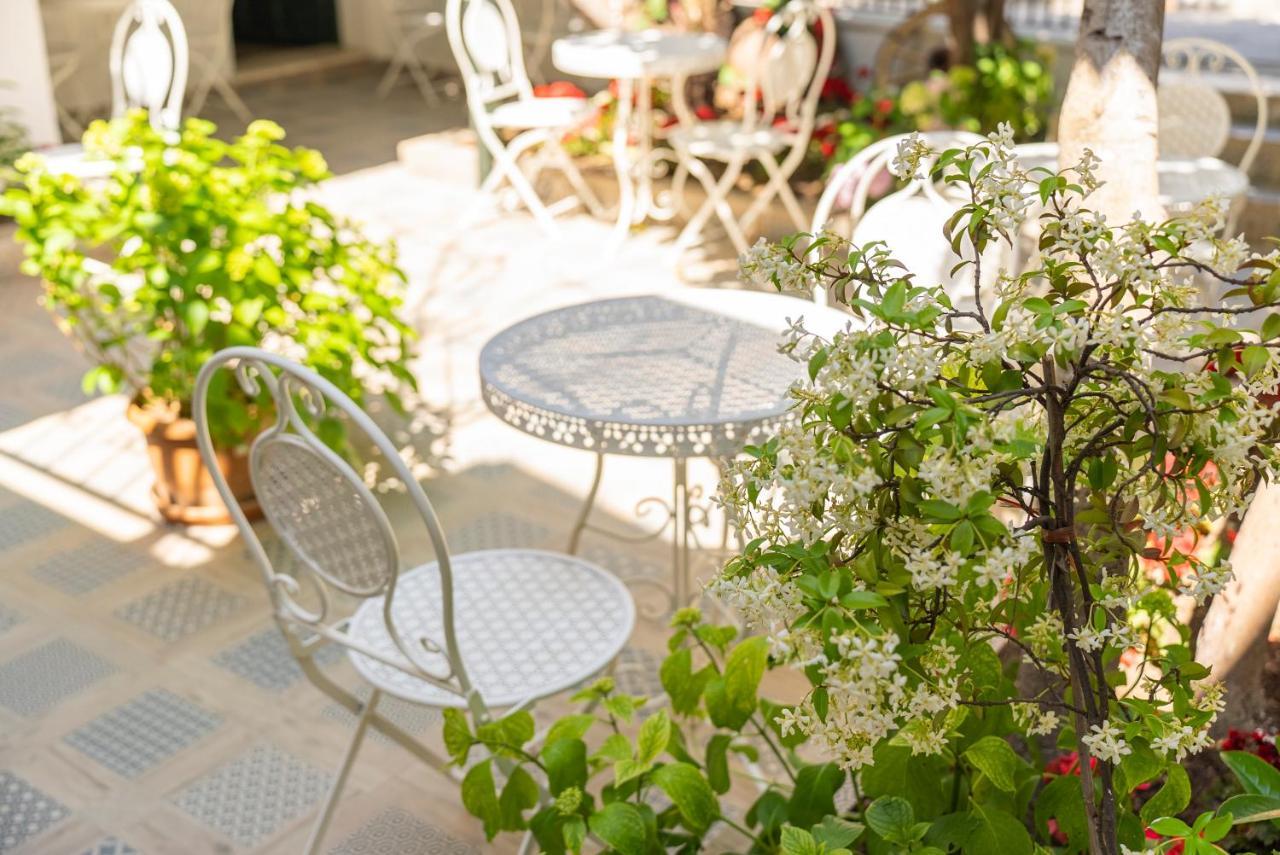 Aya Butik Otel Adalar Exteriör bild