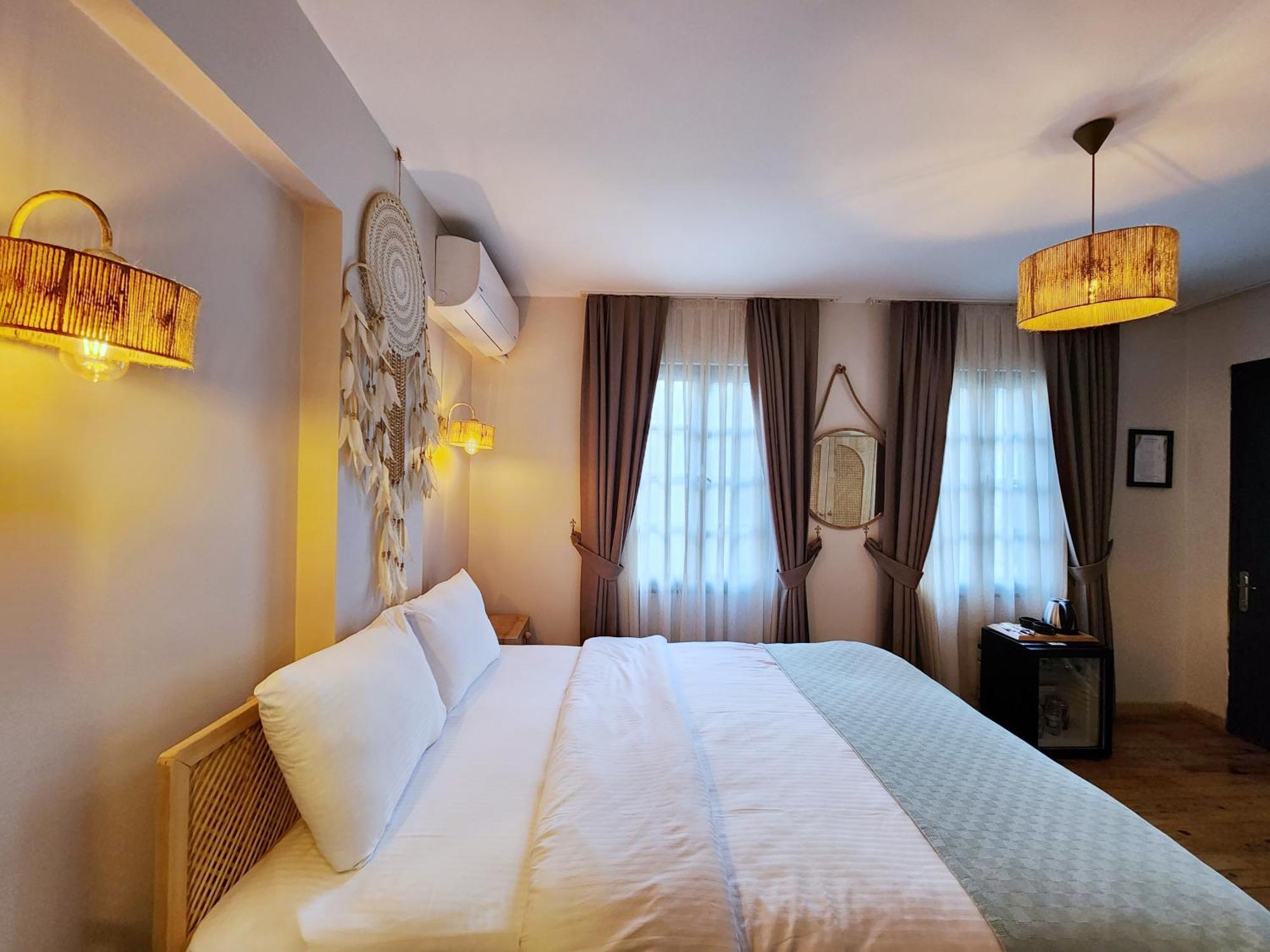 Aya Butik Otel Adalar Exteriör bild