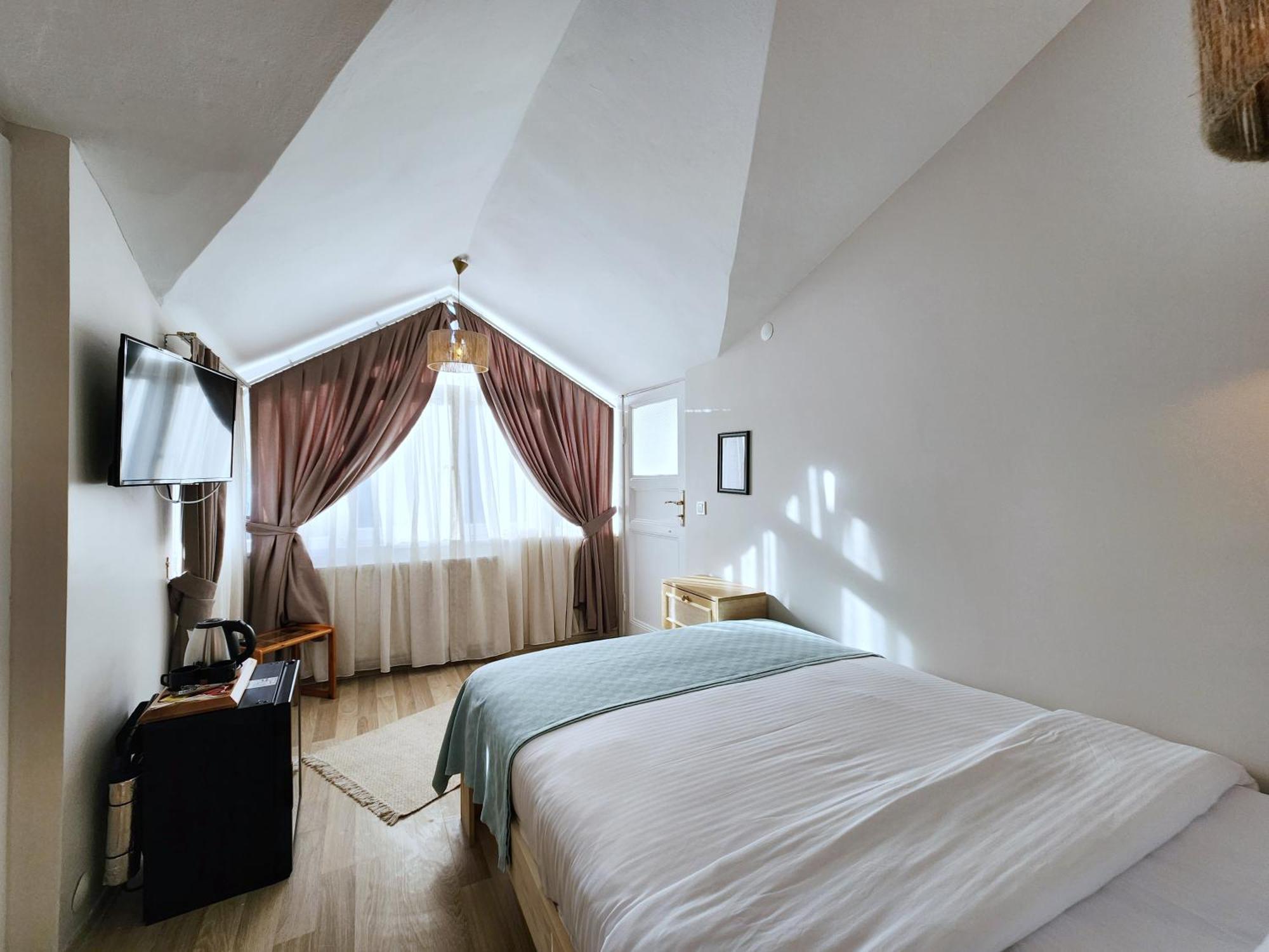 Aya Butik Otel Adalar Exteriör bild