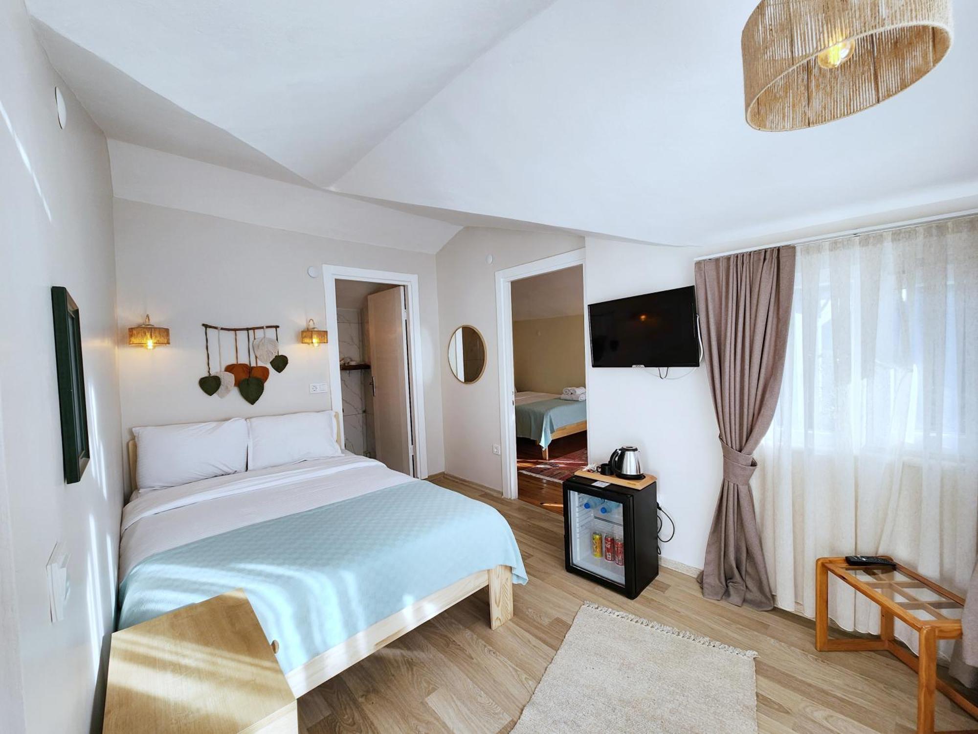 Aya Butik Otel Adalar Exteriör bild