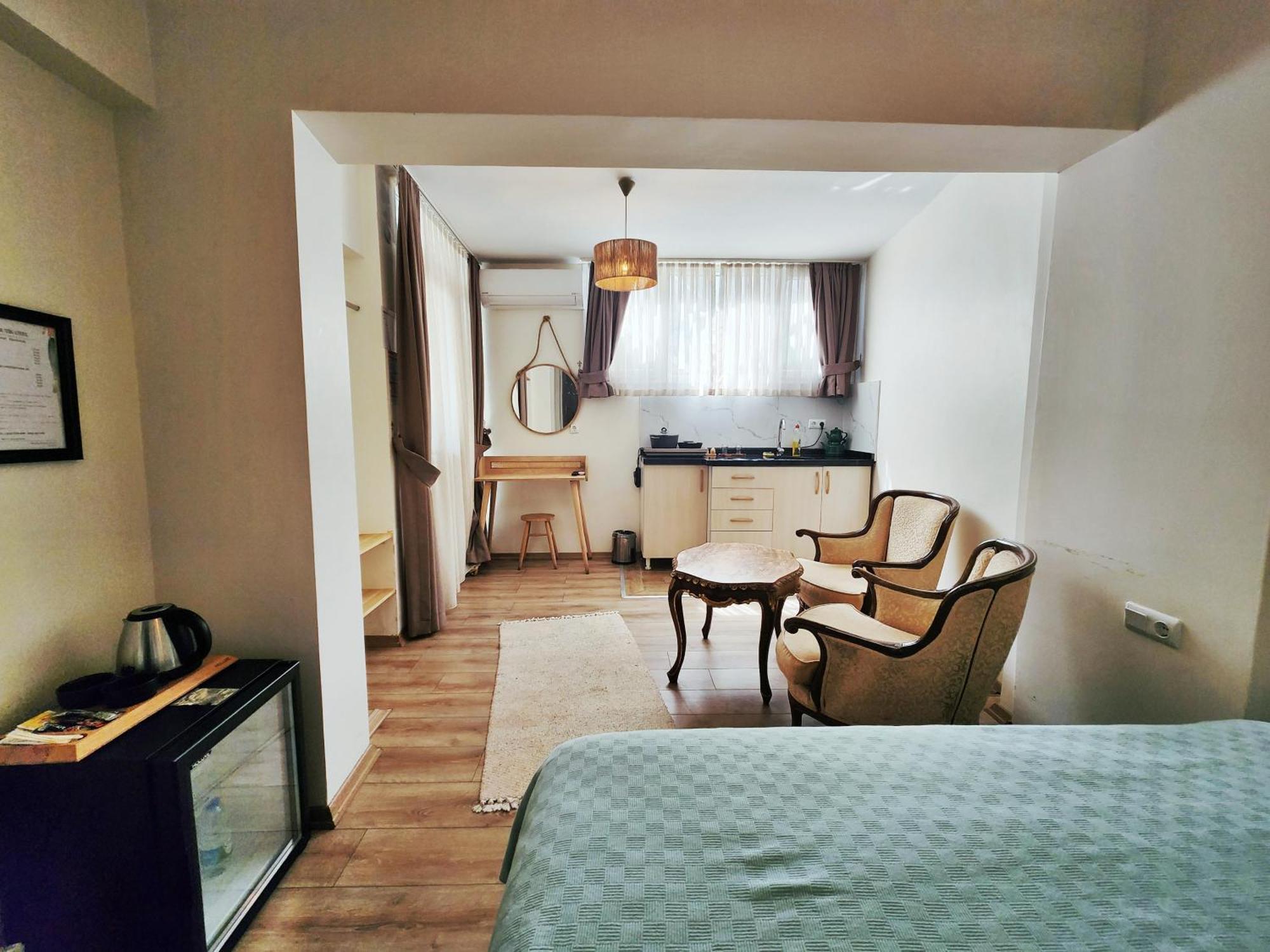 Aya Butik Otel Adalar Exteriör bild